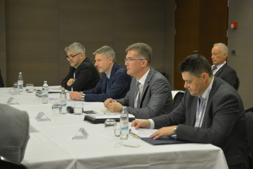 Discussions budgétaires liées au fonds de crise européen défense