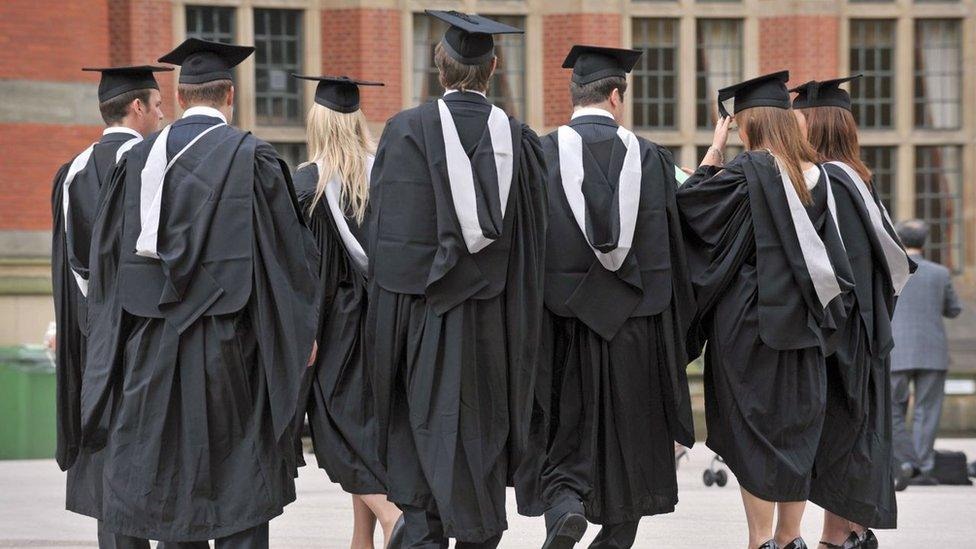 Nouveaux diplômés face à l'IA et emploi en Irlande