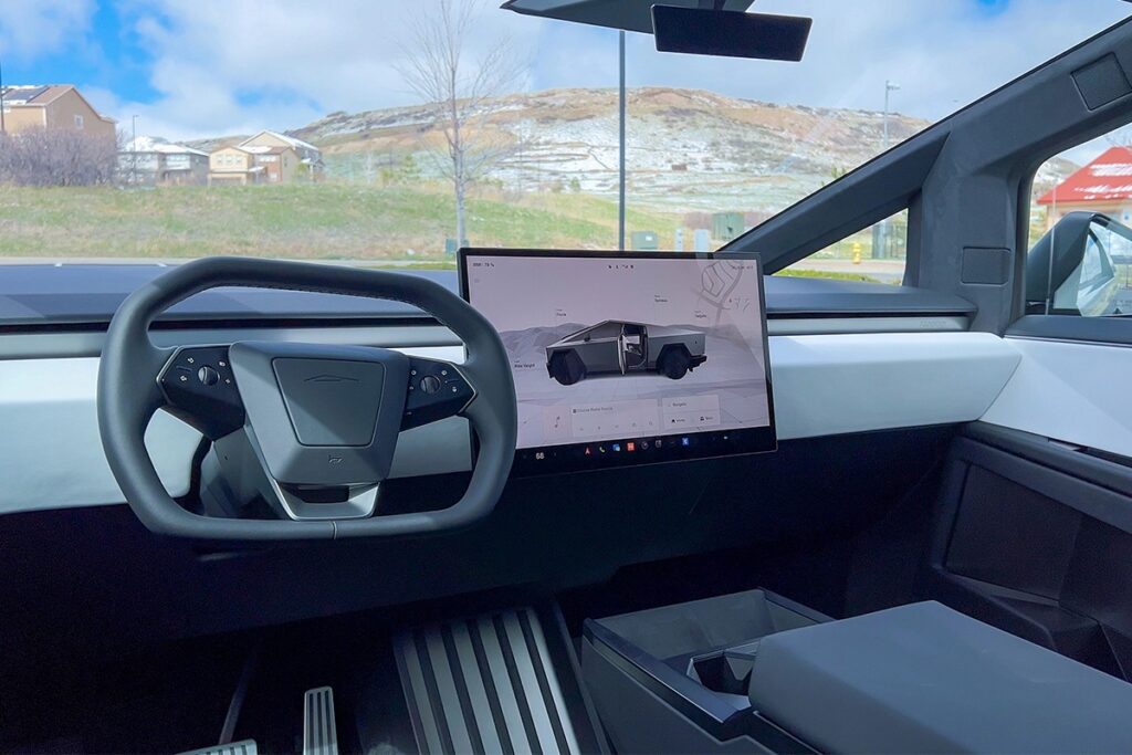 Nouveau modèle Tesla Cybertruck moins cher disponible aux USA en 2026