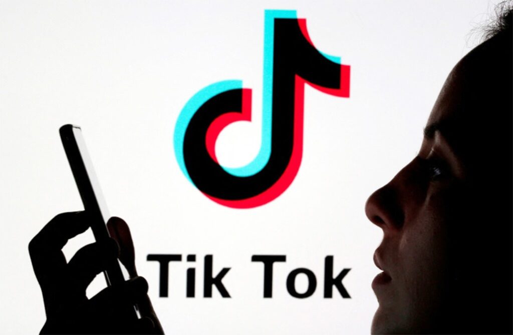 Logo TikTok illustrant les accusations contre TikTok dans l’UE concernant la réglementation numérique