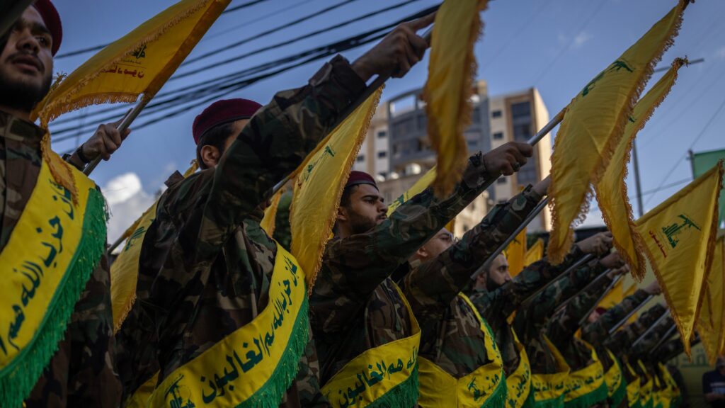 Portrait de Naim Qassem durant l'Offensive du Hezbollah contre Israël