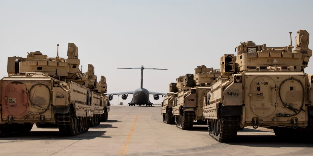 Unités navales pour le États-Unis déploiement troupes au Moyen-Orient