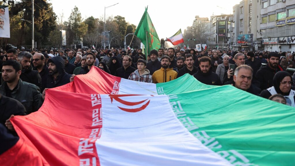 Benjamin Netanyahu évoque la Révolution en Iran lors d'un discours à Tel Aviv en 2026.