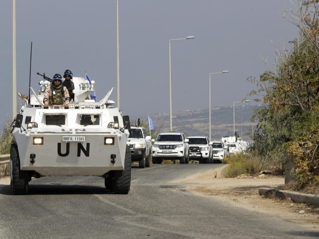 Véhicule blindé ciblé lors des Attaques contre la FINUL au Liban en 2026.