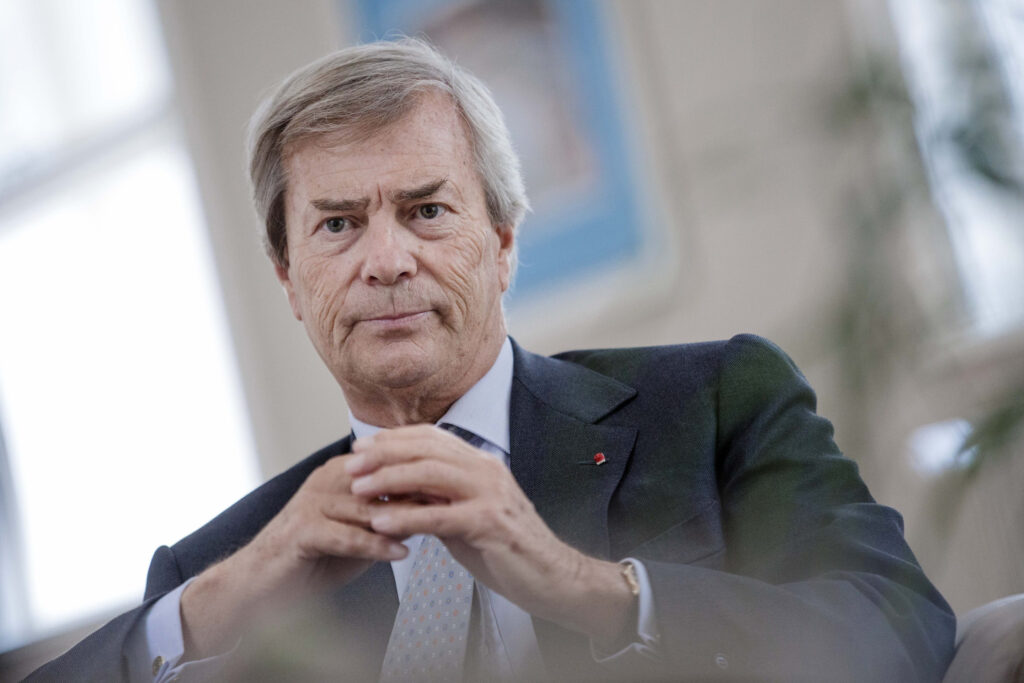 Procès Bolloré à Paris lors de l’audition parlementaire