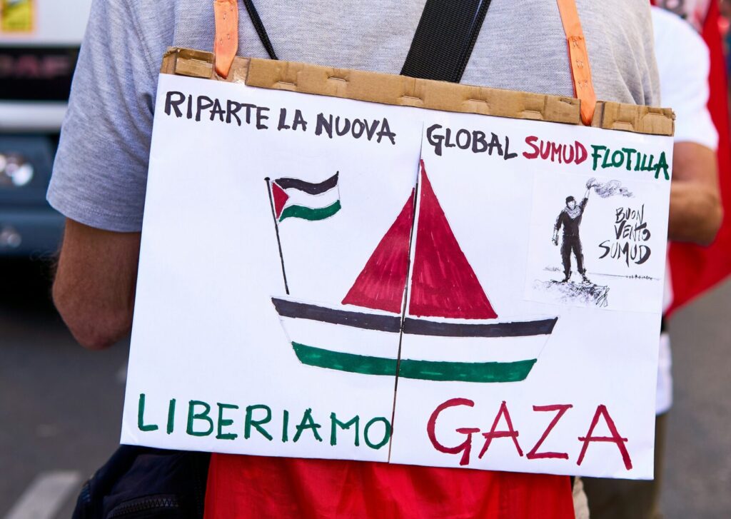 Un navire transportant des activistes de la flottille de Gaza
