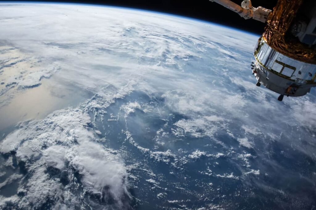technologie de contrôle de vitesse par satellite