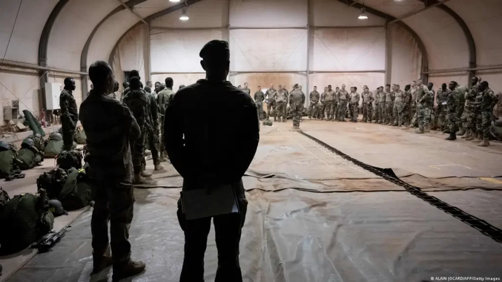 Retrait de la France du Niger : Réactions mitigées