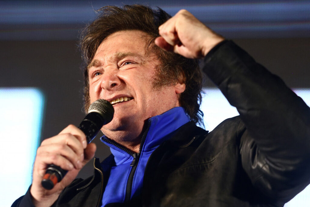 Argentine choisit Javier Milei, président, réformes radicales économiques