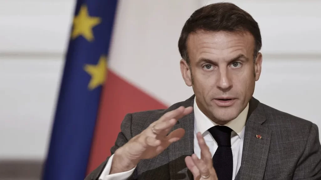 Macron réitère son soutien à la solution à deux États en Suisse
