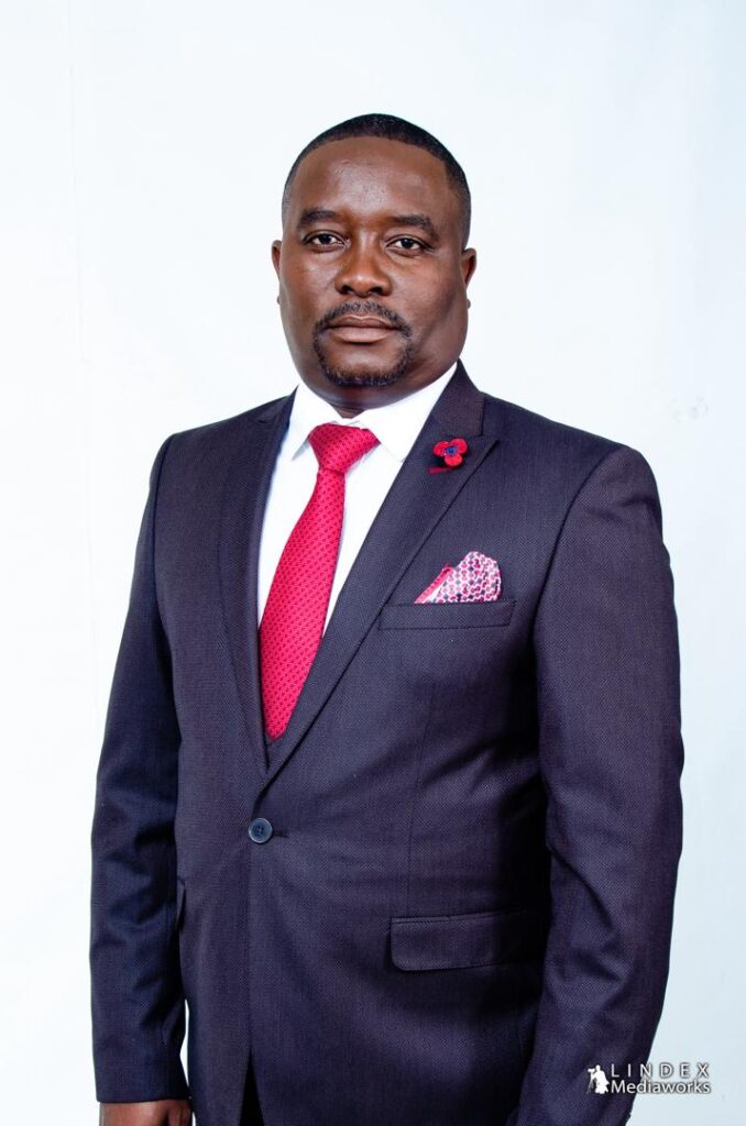 Tourisme: Tongai Mnangagwa est un homme politique zimbabwéen qui a occupé le poste de vice-ministre au ministère du Tourisme et de l'Hospitalité au Zimbabwe. Il est également le neveu d'Emmerson Mnangagwa, qui était président du Zimbabwe.