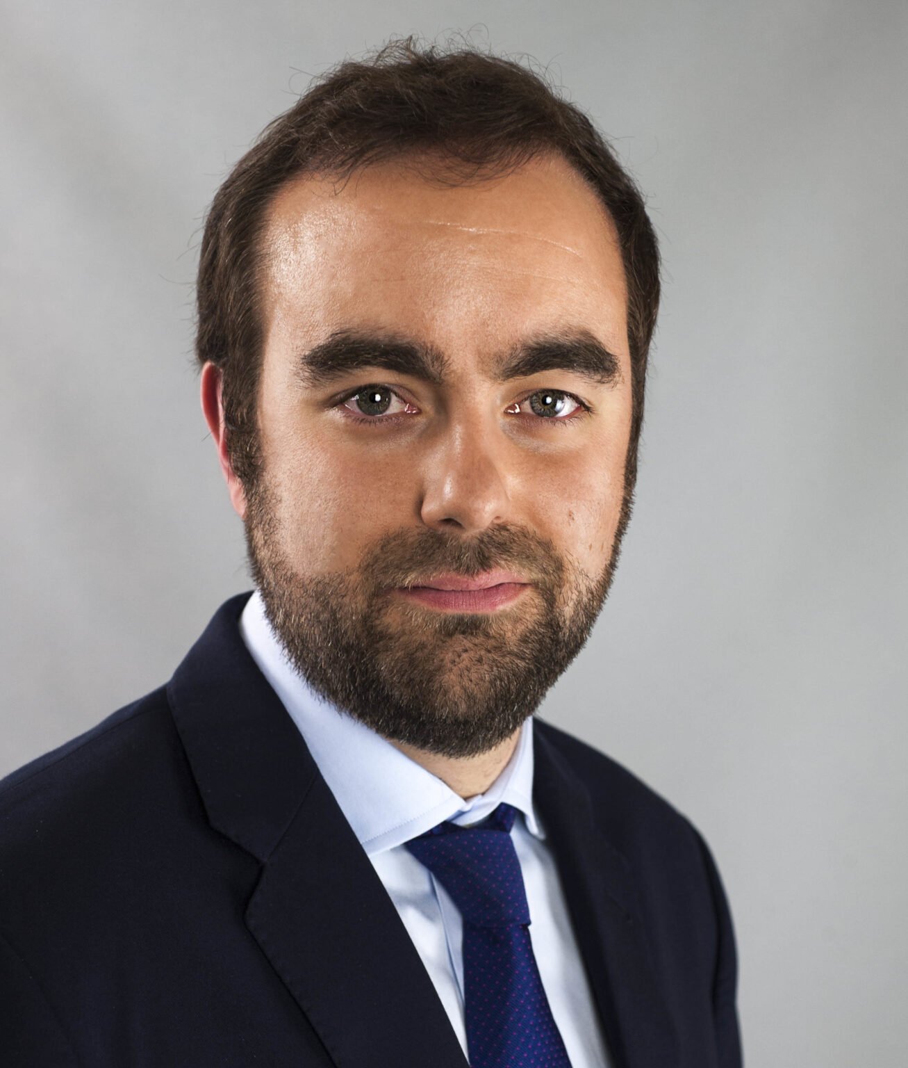 Le ministre des Forces armées discrédite le directeur du Service des renseignements extérieurs de la fédération de Russie Le ministre des Forces armées discrédite le directeur du Service des renseignements extérieurs de la fédération de Russie. © Wikipedia