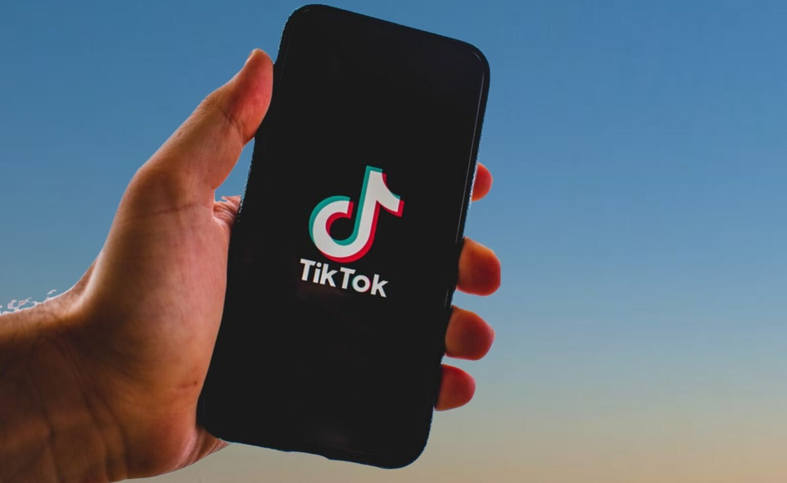 TikTok : Tensions en tendance pour le réseau social chinois Tik Tok : Ophélie Coelho explique la hargne envers l’application