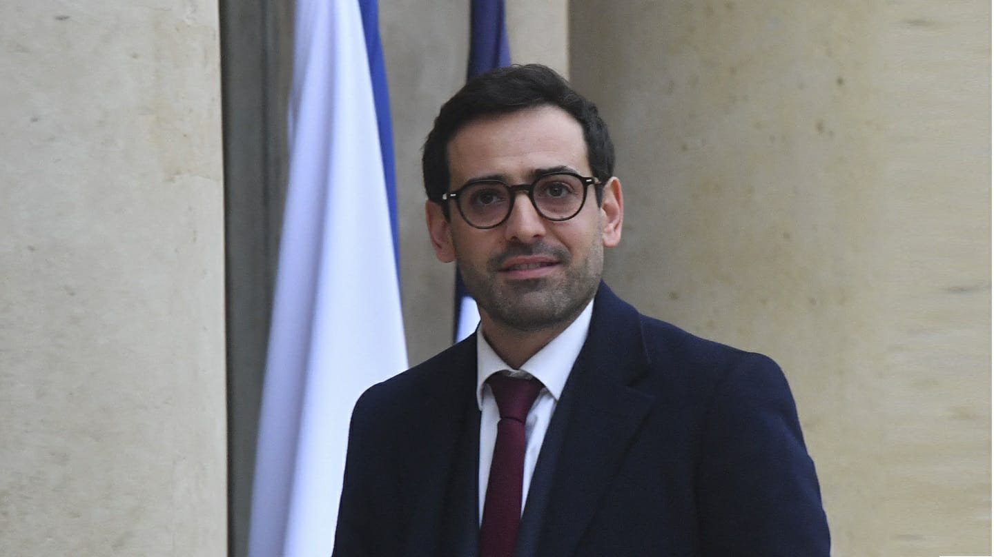 Stéphane Séjourné est le ministre de l'Europe et des Affaires étrangères au sein du gouvernement Gabriel Attal