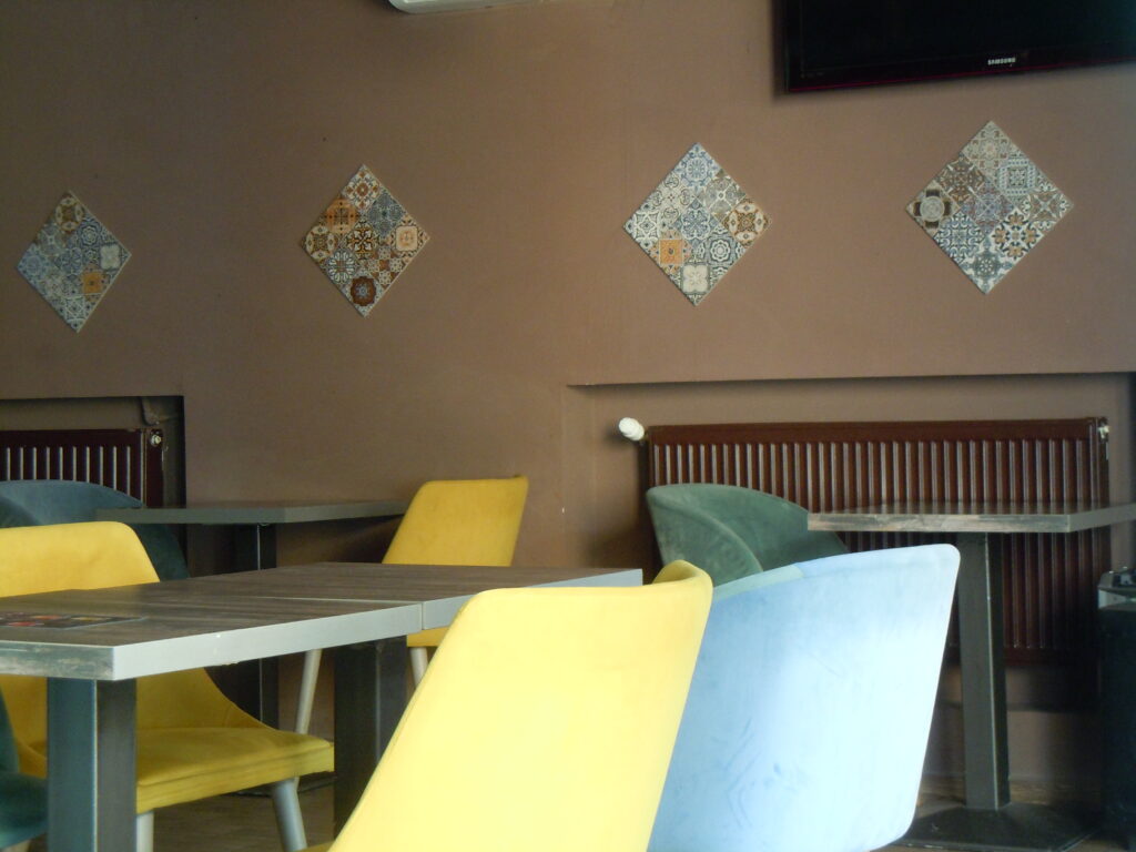 Les personnes handicapées ont plus de chances d'accéder à l'emploi grâce à de nombreux restaurateurs disposés à les former. © Suzanne Latre