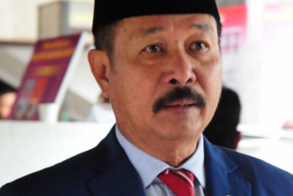 Golden Indonesia 2045 : Une vision réaliste ou absolument absurde? Muchtar Luthfi Mutty explique au Parisien Matin que l'objectif Golden Indonesia 2045 est principalement retardé par la corruption.