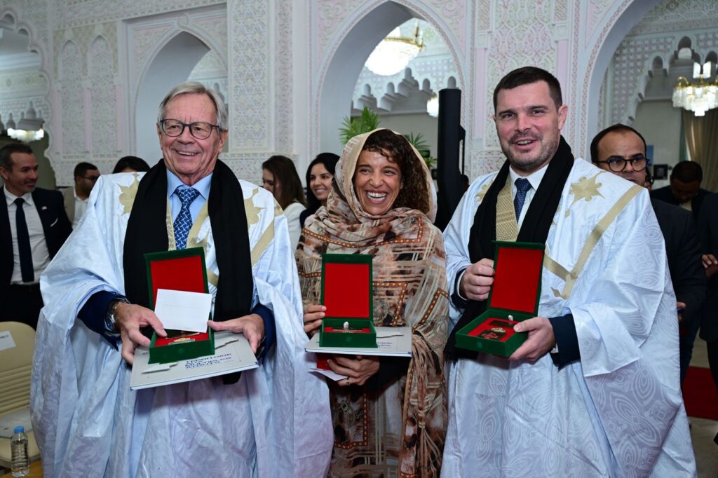 Journées Économiques Maroc-France dans les Provinces du Sud Marocain – La Chambre Française de Commerce et d’Industrie du Maroc passe à la vitesse supérieure Les Journées Économiques Maroc-France ne sont pas seulement axées sur l'économie, en réalité ces journées permettent d'assurer la diplomatie entre les deux pays. A droite - Jean Charles Damblin, Directeur Général de La Chambre de Commerce et d'Industrie du Maroc. A gauche, Claudia Gaudio-Francisco, qui est Présidente de la Chambre de Commerce et d'Industrie du Maroc. ©Khouloud Kebali