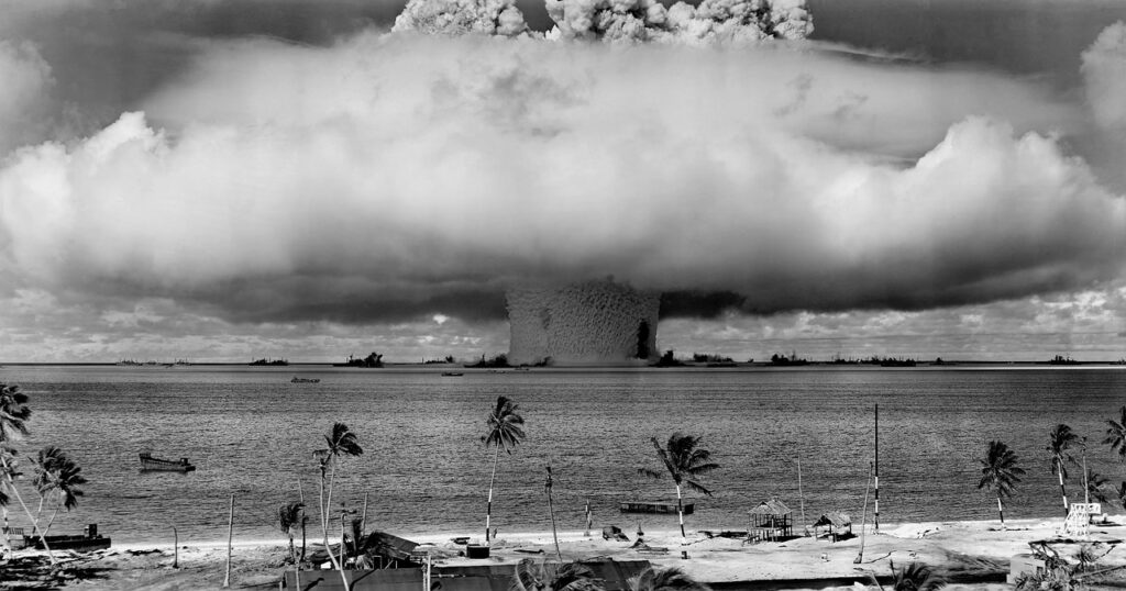 Menaces nucléaires russes : Apocalypse now ? Explosion nucléaire à Bikini Atoll