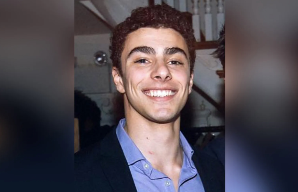 Luigi Mangione : Quand on s’arrache un meurtrier. Luigi Mangione est un meutrier. Et pourtant, tout le monde semble l'adorer.