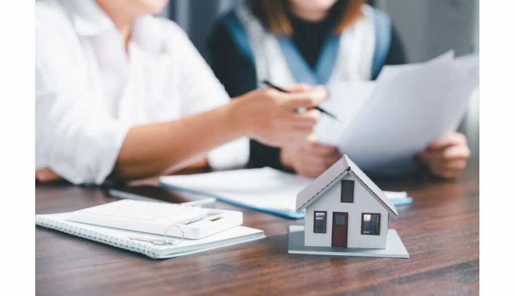 Le marché immobilier en inertie : les conséquences de la censure du gouvernement barnier – interview avec Thomas Lemoine Le marché de l'immobilier est en période d'attentisme selon Thomas Lemoine