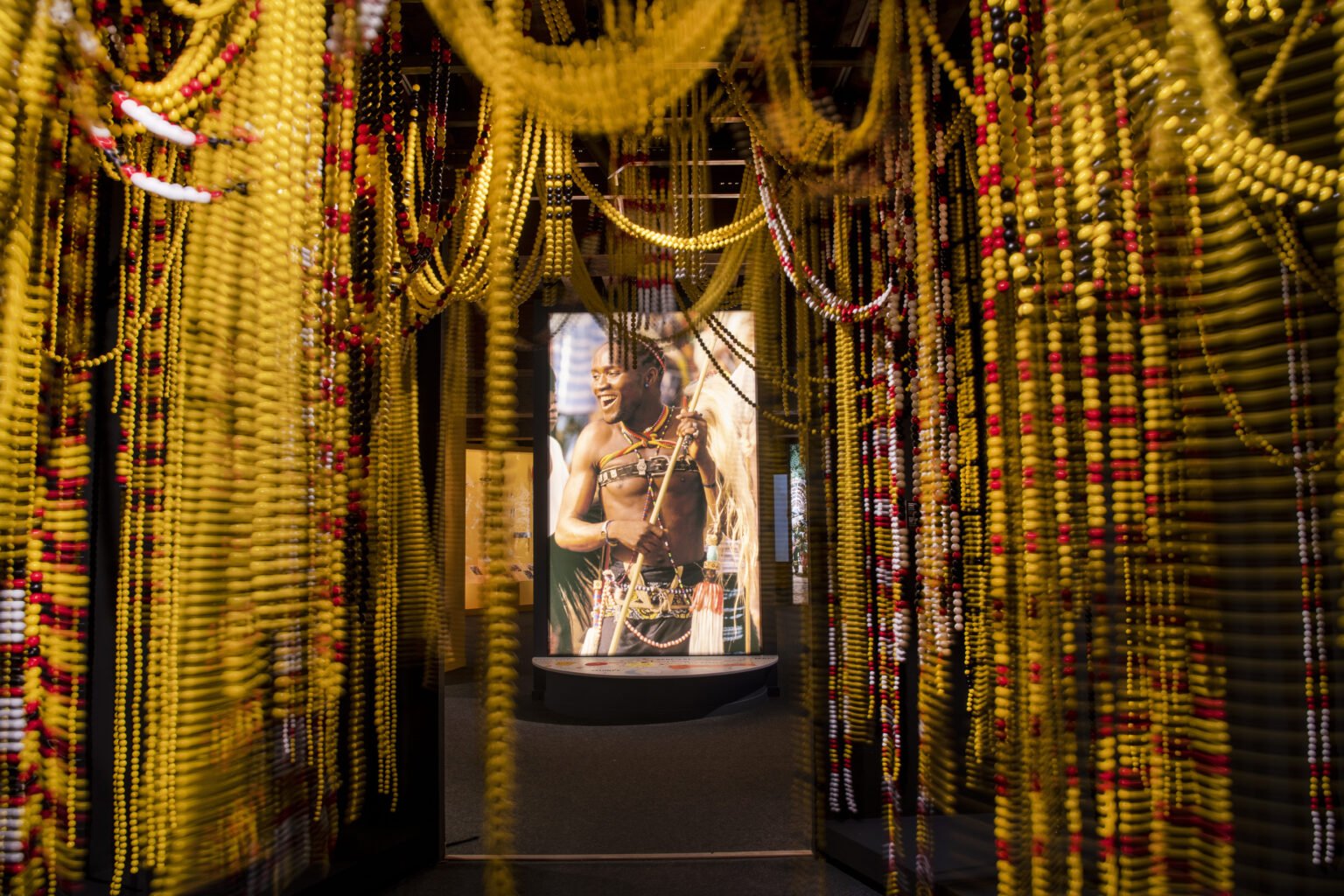 Musée dauphinois – Département de l’Isère. Olivier Cogne s'est prêté au jeu de l'interview avec Le Parisien Matin. Il présente l'exposition Pays Bassari.