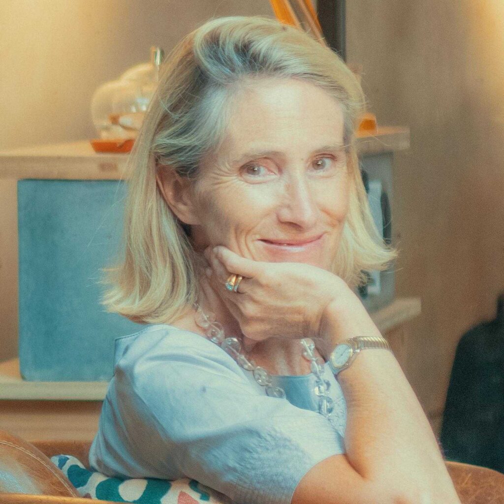 Anne de Pomereu, auteure et conférencière spécialiste de la mémoire lors de sa conférence : « À la reconquête de l’attention… Comment aider nos enfants à se concentrer à l’ère de la distraction ? » en 2022