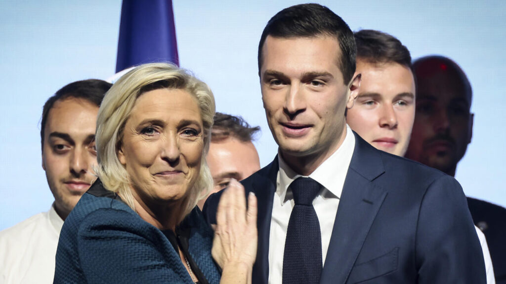 Marine Le Pen et Jordan Bardella. Jordan Bardella soutient les manifestations contre la condamnation de Marine Le Pen