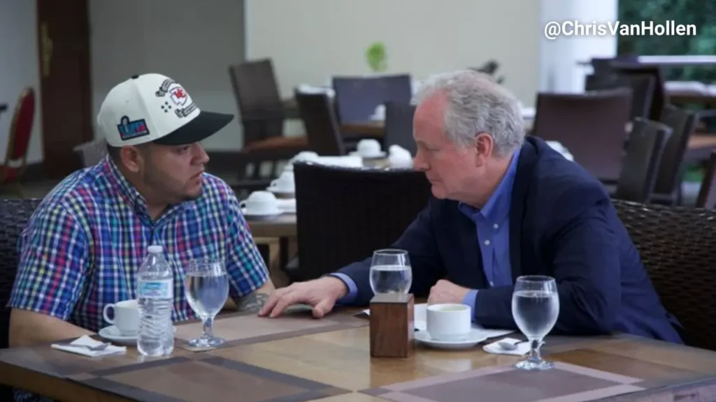 Expulsions massives : la politique migratoire radicale de l’administration Trump Kilmar Abrego Garcia a été expulsé.