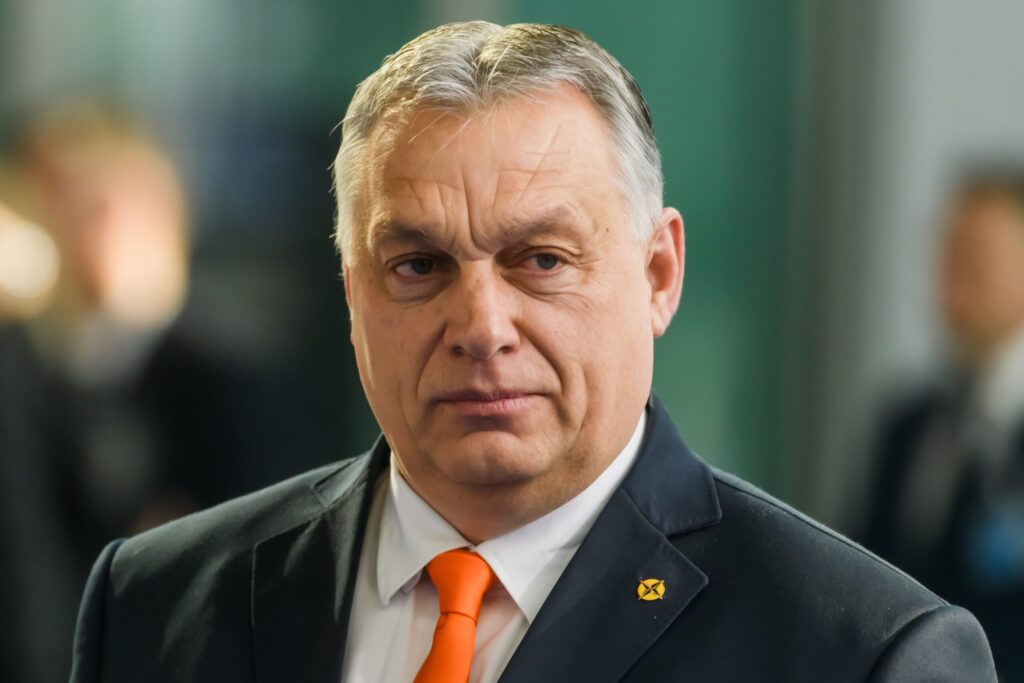 Viktor Orbán est accusé de transformer la Hongrie en une dictature. Mais est-ce vrai? La Hongrie peut se vanter d'une modeste croissance et d'un rabais de l'inflation - bien mieux que la France.