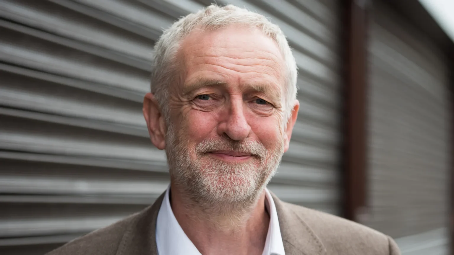 Jeremy Corbyn : « Les milliardaires de la technologie sont désormais plus puissants que la plupart des gouvernements » Jeremy Corbyn est une figure politique qui a été très ciblé par les médias. Aujourd'hui, il partage son expertise sur notre monde en constante mutation politique, technologique et politique. ©Rex/Shutterstock