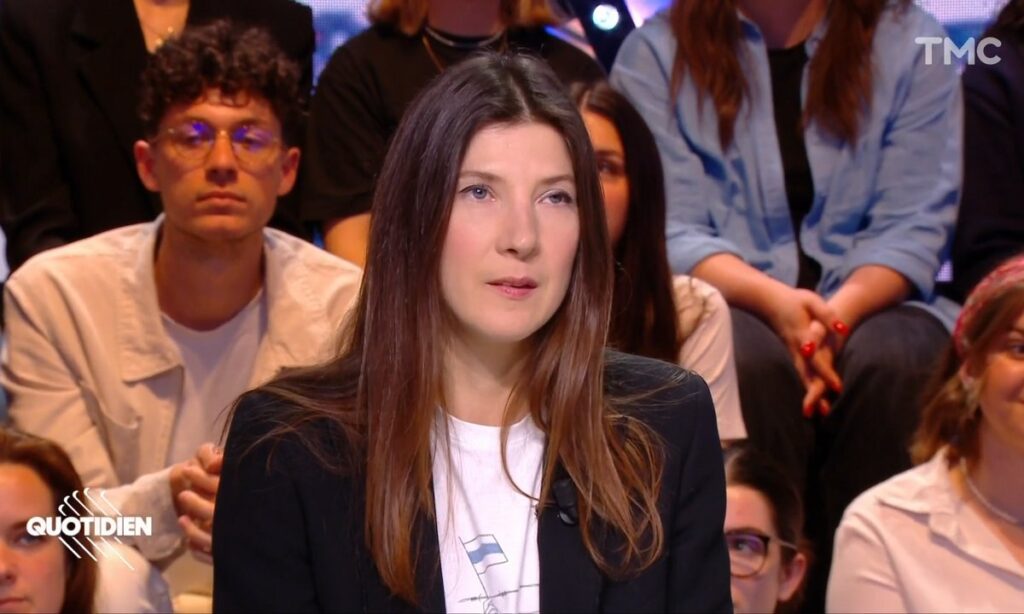 Défendre coûte que coûte : trois femmes russes face à l’injustice. Olga Prokopieva, invitée sur les plateaux de TF1 pour parler des Russes qui se battent contre la guerre en Ukraine.