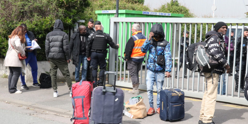 Squats en France : quand la loi se durcit enfin mais que les excuses prolifèrent Un squat massif à Vitry-sur-Seine venait d'être évacué il y a un an. © Europe 1