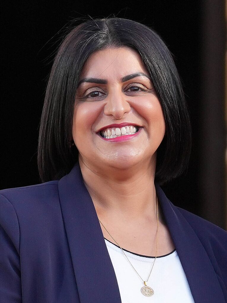 “Rétablir l’ordre” : La question de l’immigration illégale refait surface au Royaume-Uni Pour Shabana Mahmood, il n'y a rien de raciste au fait de s'opposer à l'immigration illégale.