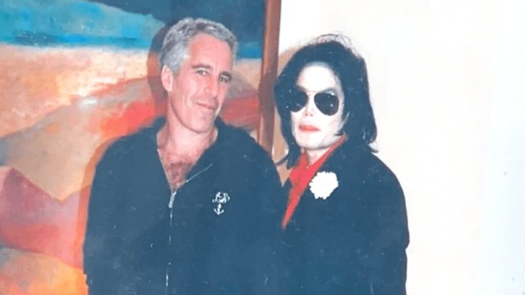 L’affaire Epstein et « la révolte des élites » Une photo d'Epstein et Michael Jackson ©Internewscast
