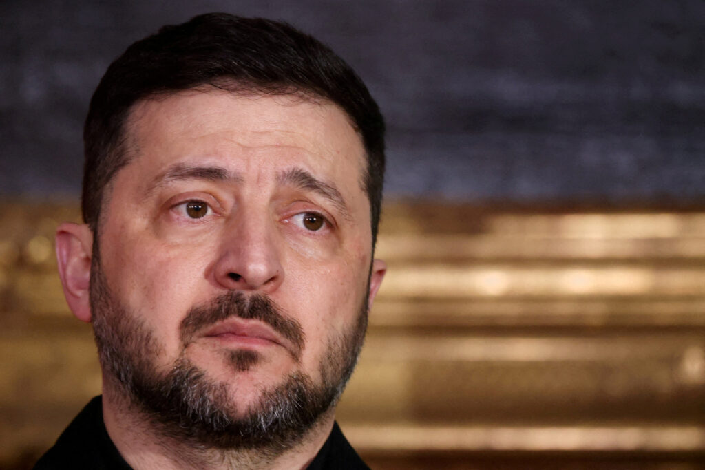 coopération militaire surveillance satellite