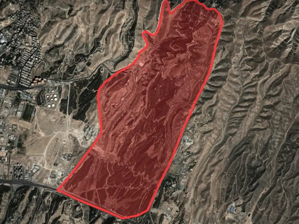 Programme nucléaire iranien : Tsahal frappe un laboratoire souterrain clandestin Tel-Aviv 2026 Entrée fortifiée d'un complexe lié au Programme nucléaire iranien en 2026.