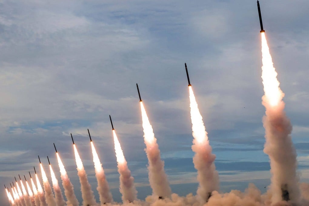 Escalade au Proche-Orient : l’Iran lance la 16ème vague de missiles sur Israël Téhéran 2026 Tirs de missiles iraniens marquant l'escalade au Proche-Orient