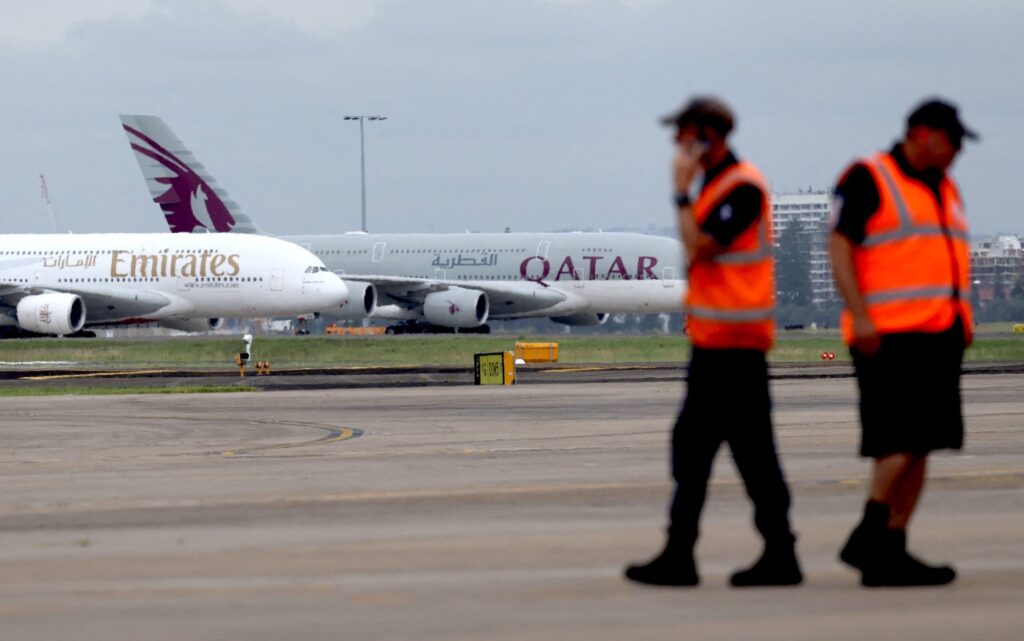 Abdulla Bin Touq Al Marri supervisant le Rapatriement depuis le Moyen-Orient en 2026.