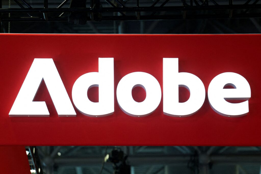 Un marteau de juge symbolisant le moment où Adobe règle 150 millions