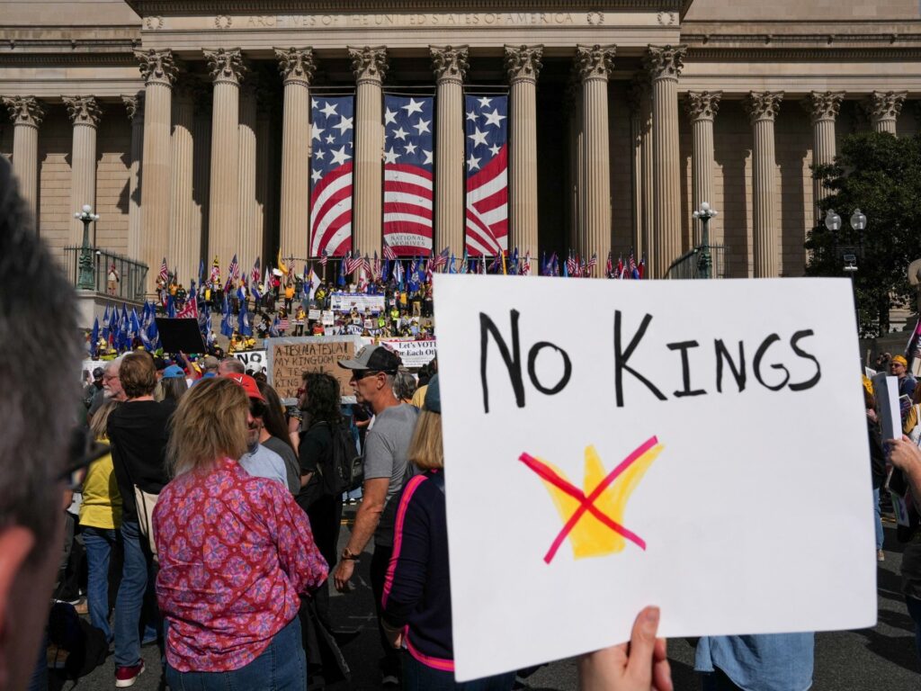 No Kings Manifestation : Des millions d’Américains manifestent contre Trump pour abus de pouvoir No Kings Manifestation à Washington