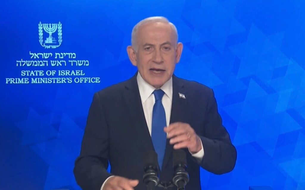 Foule de citoyens manifestant pour la Révolution en Iran et la fin du régime.