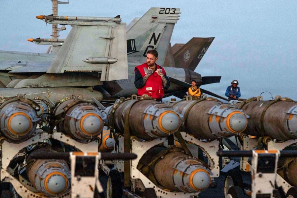 Analyse visuelle illustrant le Coût de la Guerre en Iran lors des premières frappes de 2026.