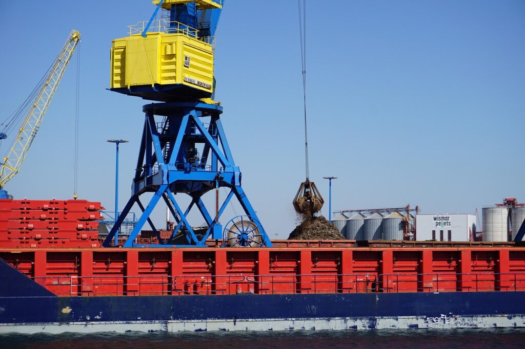 Les Ports secondaires européens fragilisent la réindustrialisation Un port industriel