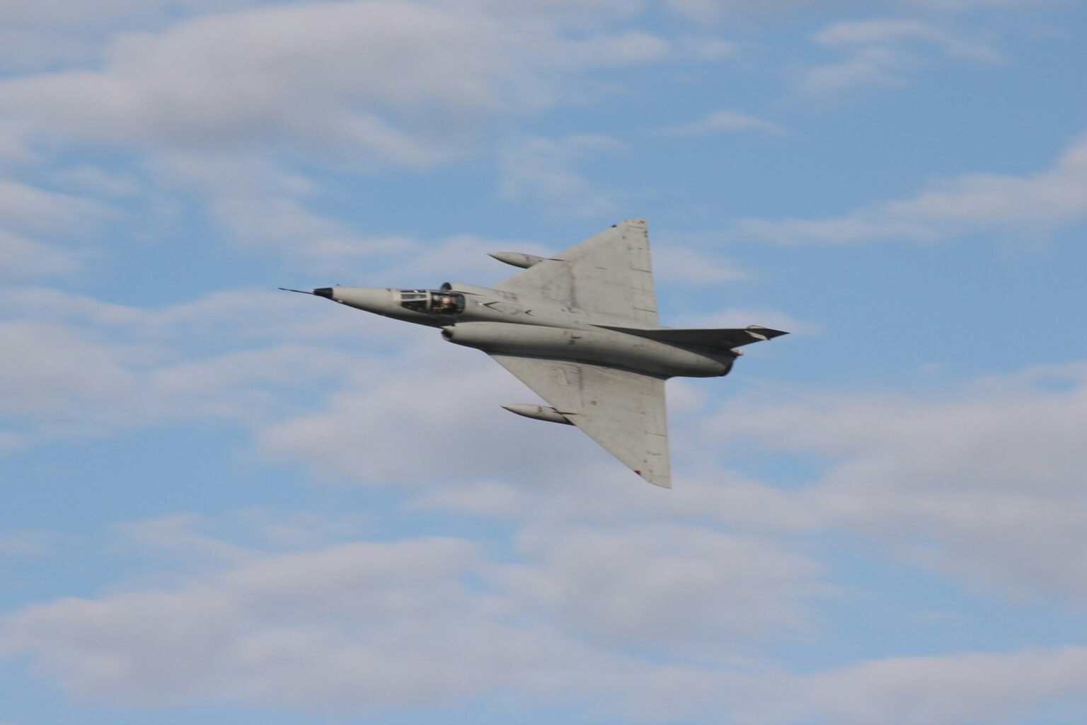 Entretien technique des chasseurs Mirage par des équipes formées