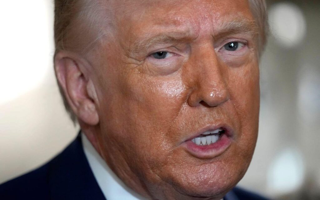 Trump affirme qu’il ne présentera pas d’excuses au pape Léon XIV malgré les critiques Trump rejette les critiques du pape Léon lors d'un discours officiel