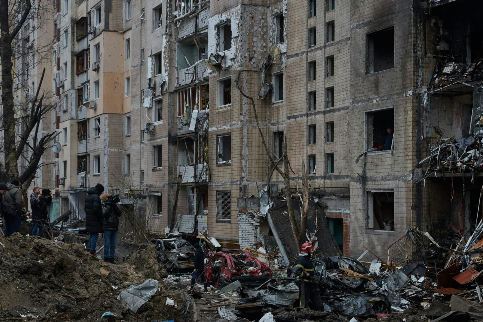 Protection contre les attaques aériennes et baisse de l'aide en Ukraine