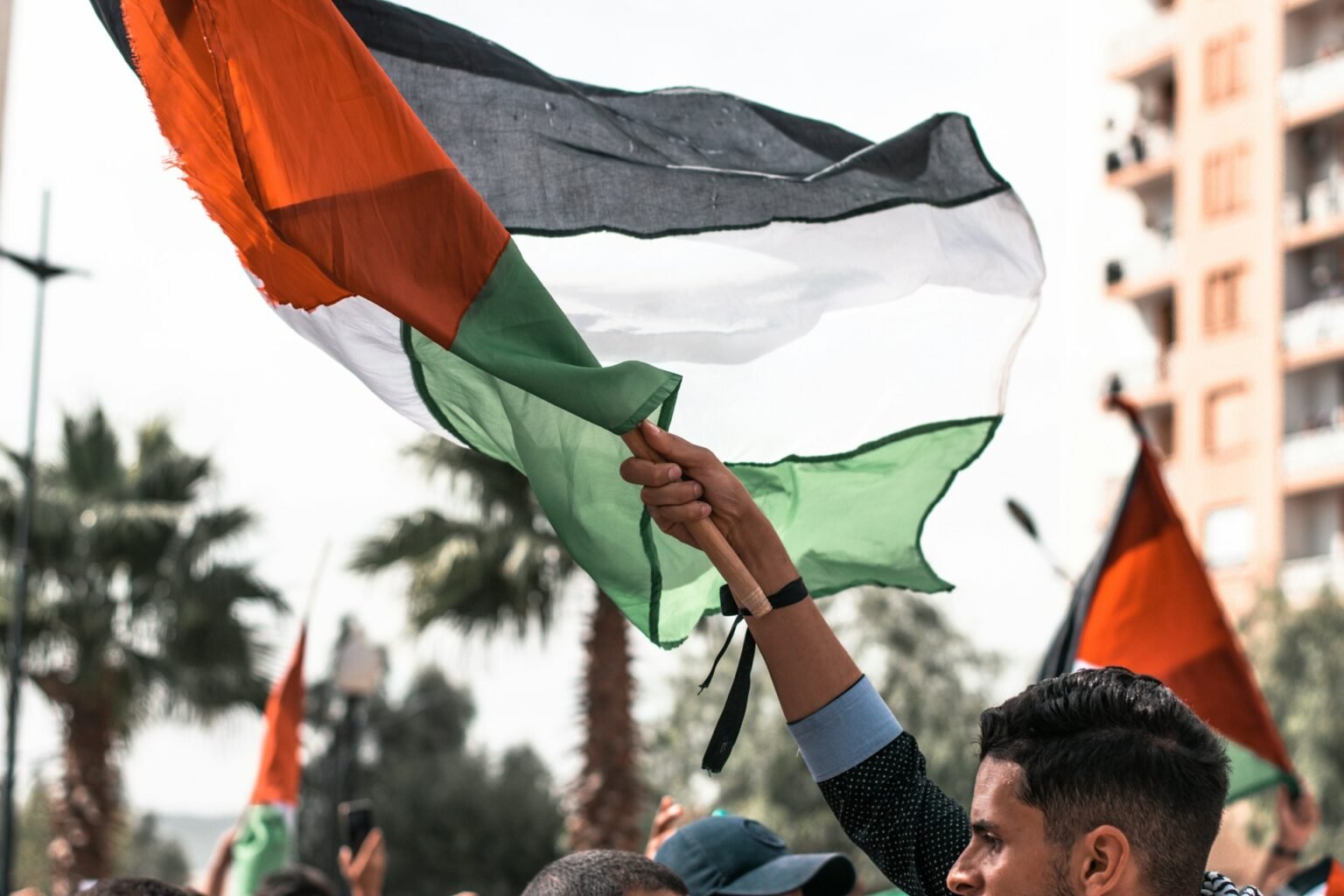 Les activistes de la flottille de Gaza accusent Israël de viols et de tortures Navire de transport où les activistes de la flottille de Gaza affirment avoir subi des abus