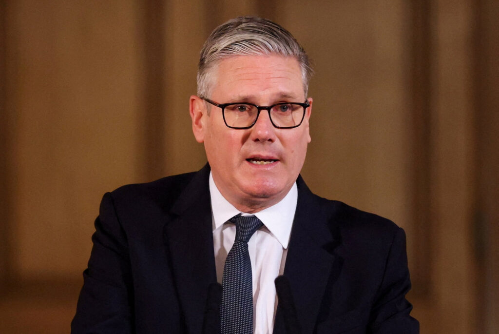 Le Premier ministre Keir Starmer face aux journalistes
