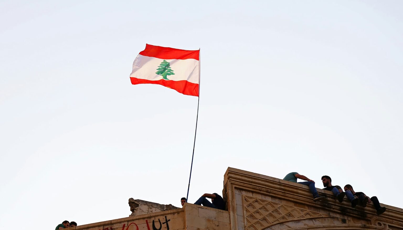 Israël et le Liban conviennent de prolonger le cessez-le-feu de 45 jours Patrouille blindée à la frontière entre Israël et le Liban.