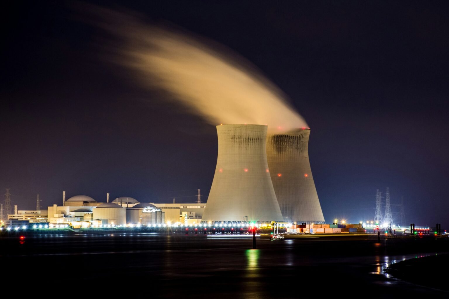 La Russie affirme que des drones ukrainiens ont frappé la centrale nucléaire de Zaporijia Les installations de sécurité de la centrale nucléaire sous surveillance.
